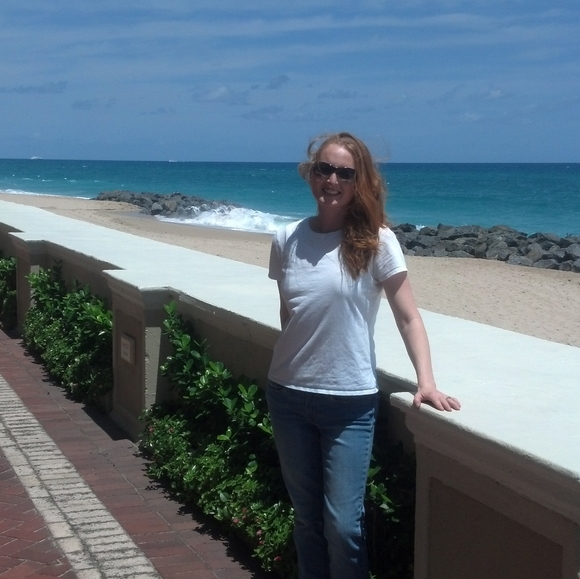 Meet your Posher, Robyn - Picture 2 of 8